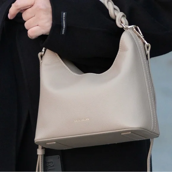 MIDI CHELSEA CROSSBODY, TOP HANDLE, BRACELET BAG - Picture 3 of 4